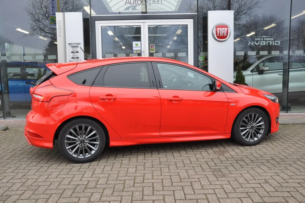 Ford Focus FOCUS1.0 Ecoboost ST Line Onbekend
