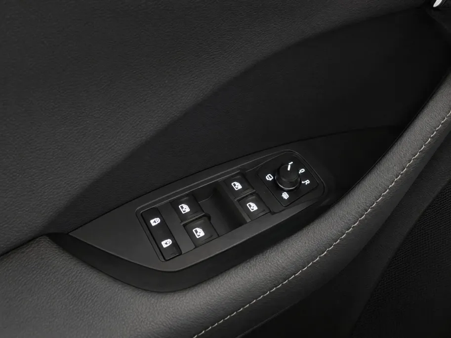 Škoda Kodiaq Sportline Business 1.5 TSI PHEV 150kW / 204K DSG | Trekhaak wegklapbaar | Herwaardering | Uit voorraad leverbaar!