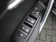 Kia Ceed Sportswagon 1.5 T-GDi DynamicPlusLine | Stoel- & stuurverwarming | Camera | Clima | Cruise adapt. | LED | Navi | Elek. achterklep | 16' LM |