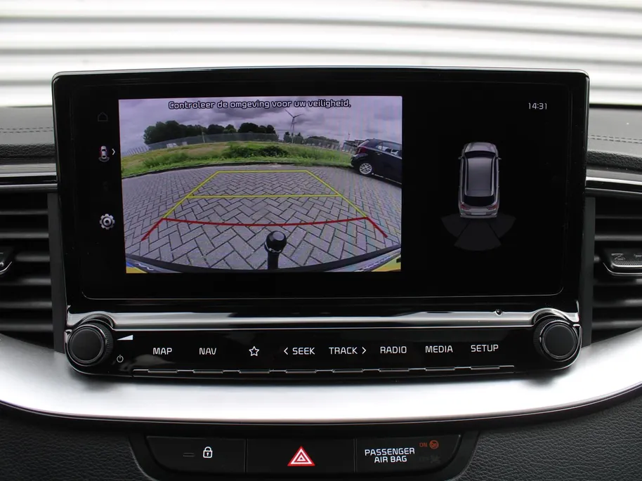 Kia ProCeed 1.5 T-GDi GT-Line | Trekhaak | Schuifdak | Stuur-/stoelverwarming | Camera | Dodehoek detectie | Telefoonlader | Cruise adapt. | 17' LM | LED |