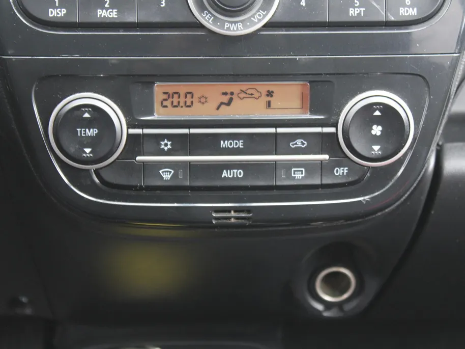 Mitsubishi Space Star 1.0 Intense | Keyless entry | 14' LM | Cruise | Clima | Licht- & regensensor |