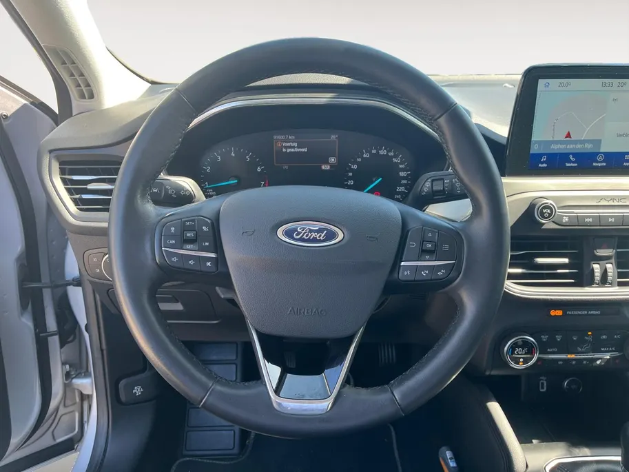 Ford Focus 1.0 EcoBoost Titanium Business | Dealer onderhouden | NL auto | Adapt. cruise control | Winter pack | Parkeersensoren voor en achter | Achteruitrijcamera | B&O audio | 17' lichtmetalen velgen | Bovag garantie |