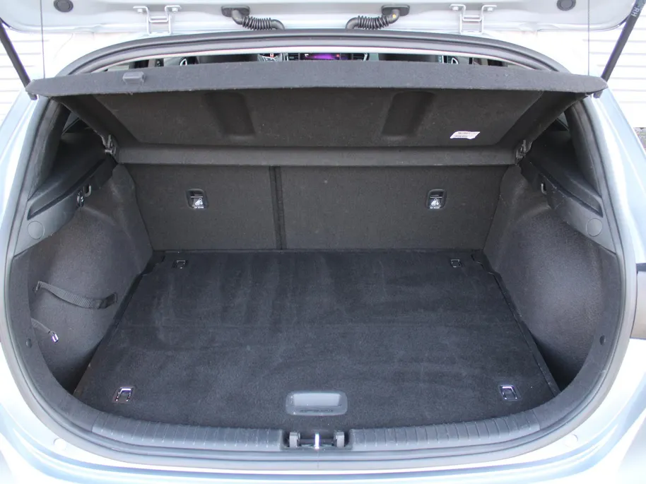 Kia Ceed 1.0 T-GDi DynamicPlusLine | Stuur-/stoelverwarming | Camera | Draadloos laden | LED | Dodehoek detectie | 16' LM |