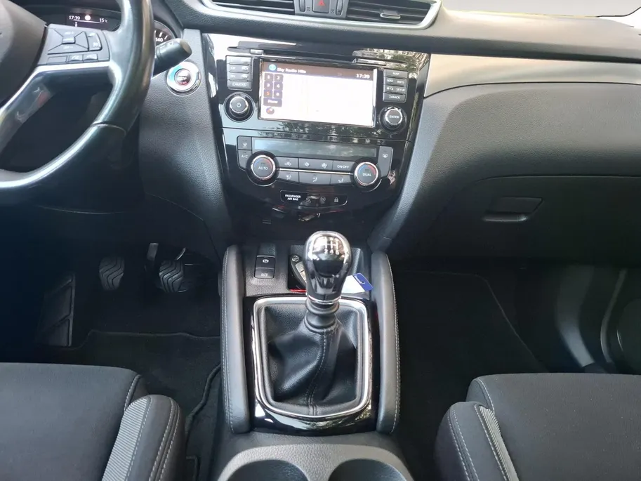 Nissan QASHQAI 1.2 N-Connecta | PANO DAK | RONDOM CAMERA | CRUISE | NAVIGATIE | TELEFOON |