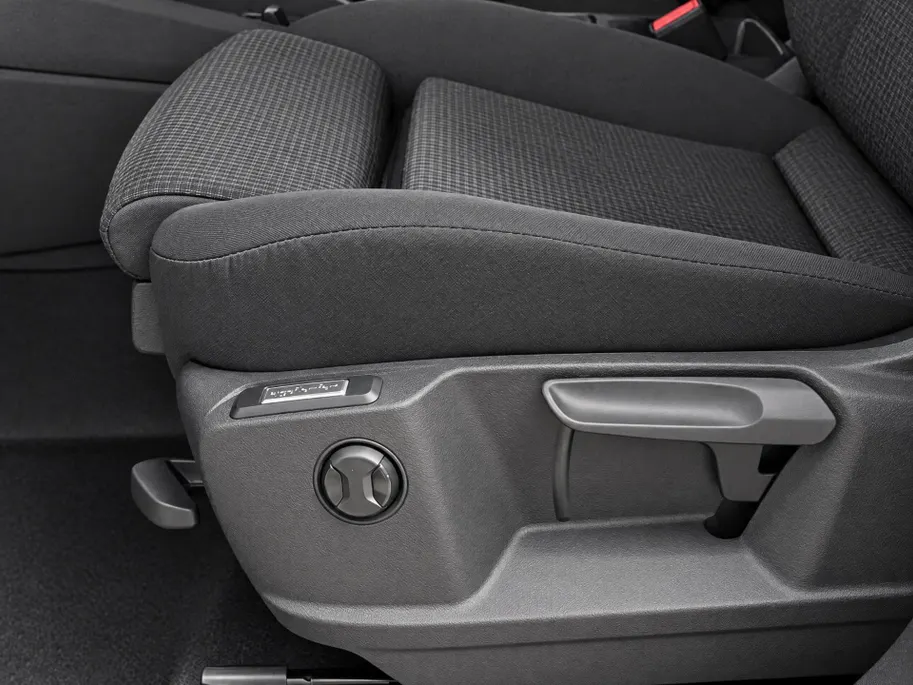 Volkswagen Bedrijfswagens Caddy Bedrijfswagens Cargo Flexible Limited Edition 1.5 eHybrid 115pk · Actieprijs van € 43.800,- voor € 39.300,- excl. BTW · 734600