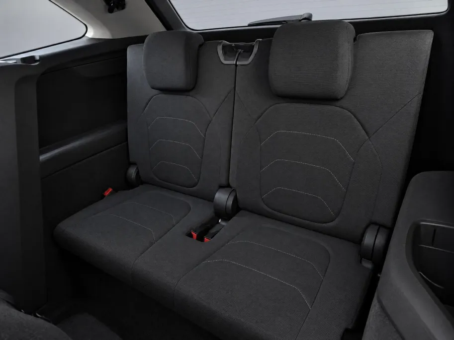 Škoda Kodiaq 1.5 TSI 150pk DSG MHEV Business Edition 7p. · Panoramadak · Wegklapbare Trekhaak · 7 Persoons · Camera · Apple/Android Car Play · 18'' Inch · Garantie t/m 01-07-2030 of 100.000km