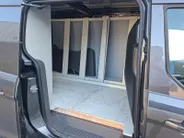 Ford Transit Connect 1.5 EcoBlue L2 Sport 100pk automaat | Trekhaak | Parkeer sensoren | Houten vloer