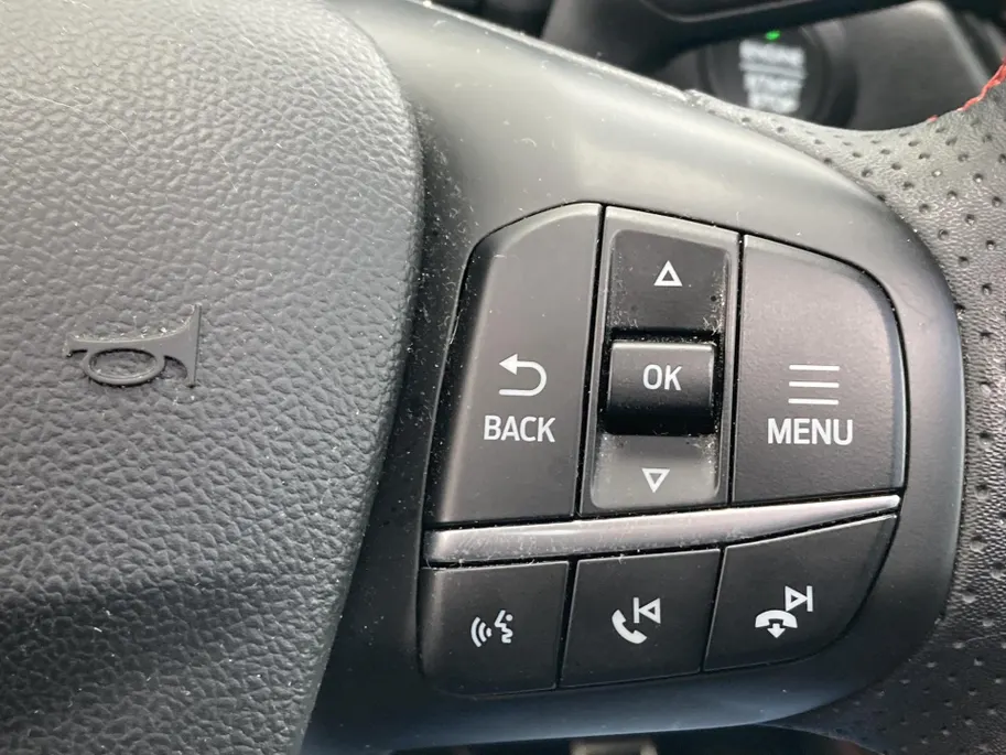 Ford Kuga 2.5 PHEV 225 ST-Line X Panoramadak- Driver Asstance Pack - 19inch LM velgen - Draadloos opladen