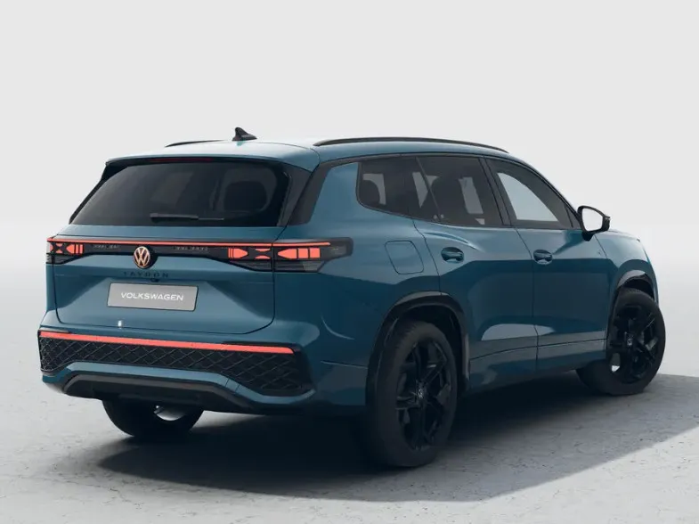Volkswagen Tayron R-Line Edition 1.5 eHybrid 204 PK 6 versn. DSG · Black Style Pakket · Panoramaschuif-kanteldak · Trekhaak inklapbaar, met elektrische ontgrendeling, incl. aanhangermanoeuvreerhulp Trailer Assist ·