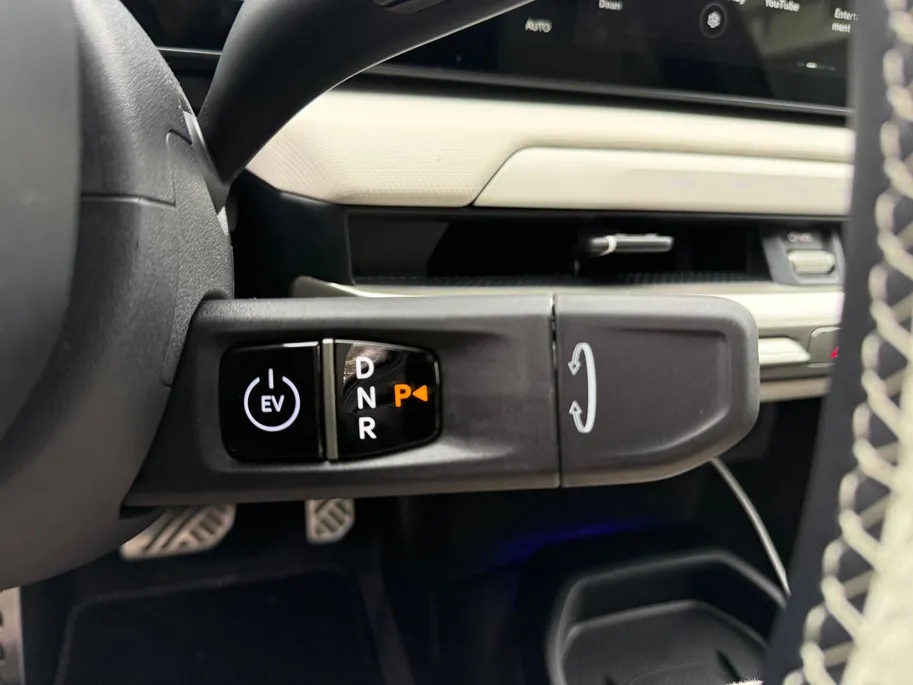 Kia EV4 GT-Line 81.4 kWh | Schuifkanteldak | Achteruitrijcamera | Harmon Kardon | Grote Accu | Gt-Line