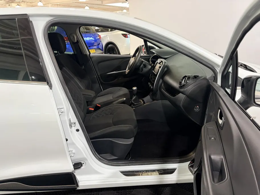 Renault Clio 90PK TCe Limited | Camera | Airco | Cruise Control | Lichtmetalen Velgen | Bluetooth | Keyless Entry | Elektrische Ramen & Spiegels | Parkeersensoren | Armsteun |