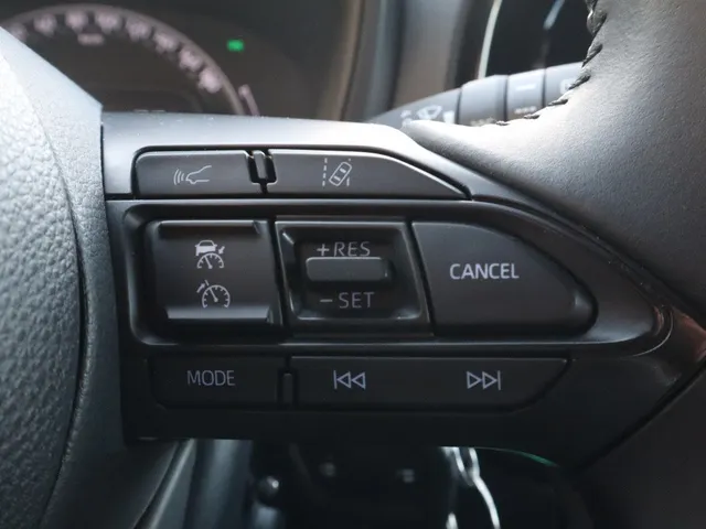 Toyota Aygo X 1.0 CVT Pulse Bi-tone Automaat | AllSeasons | Stoelverwarming