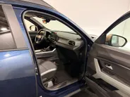 Dacia Bigster 155PK Hybrid Extreme Automaat | 1e eigenaar | 360 Camera | Stoelverwarming | Adaptive Cruise Control | Schuif/Kantel Dak | Climate Control | Apple CarPlay/Android Auto | Digital Cockpit |
