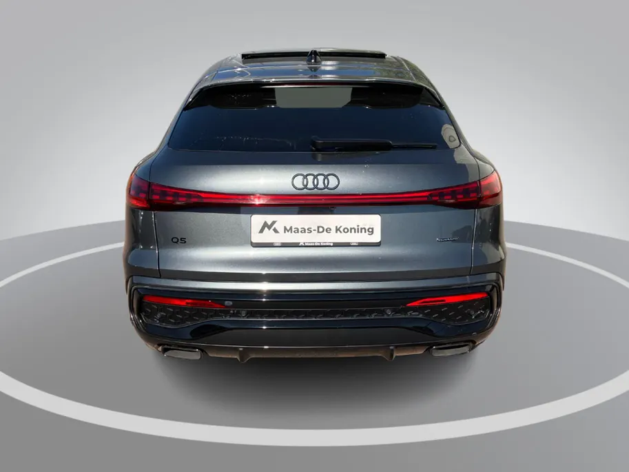 Audi Q5 Sportback 2.0TFSIe-hybrid 220kW/299PK S Line quattro · Panoramadak · 360°Camera + Parkeersensoren · Apple/Android Car Play · Garantie t/m 25-09-2029 of 80000km.