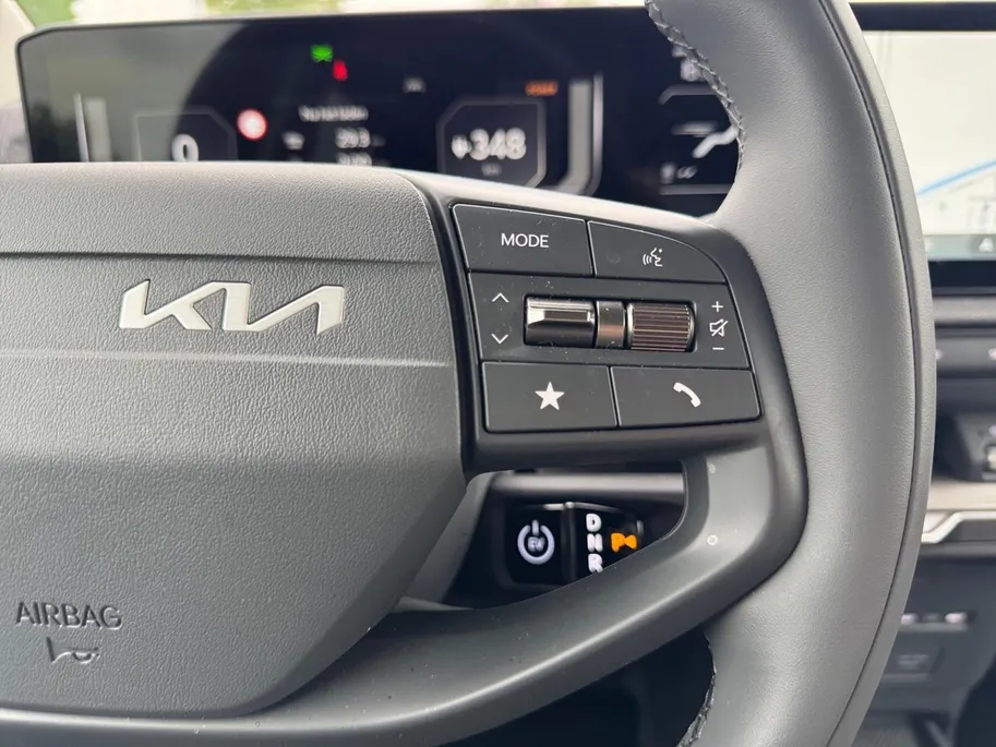 Kia EV2 Plus 42.2 kWh | Navigatie | Climate control | Adaptive cruise control | Stoel + Stuurverwarming | Parkeersensoren voor en achter + parkeercamera achter
