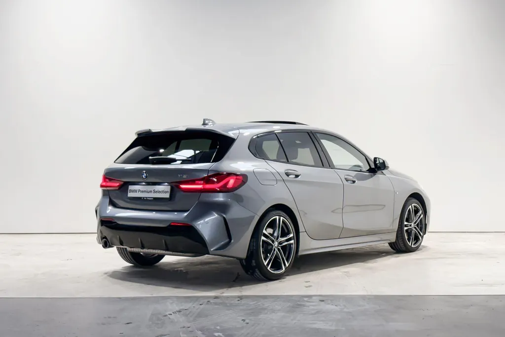 BMW 1 Serie 118i 5-deurs Model M Sport