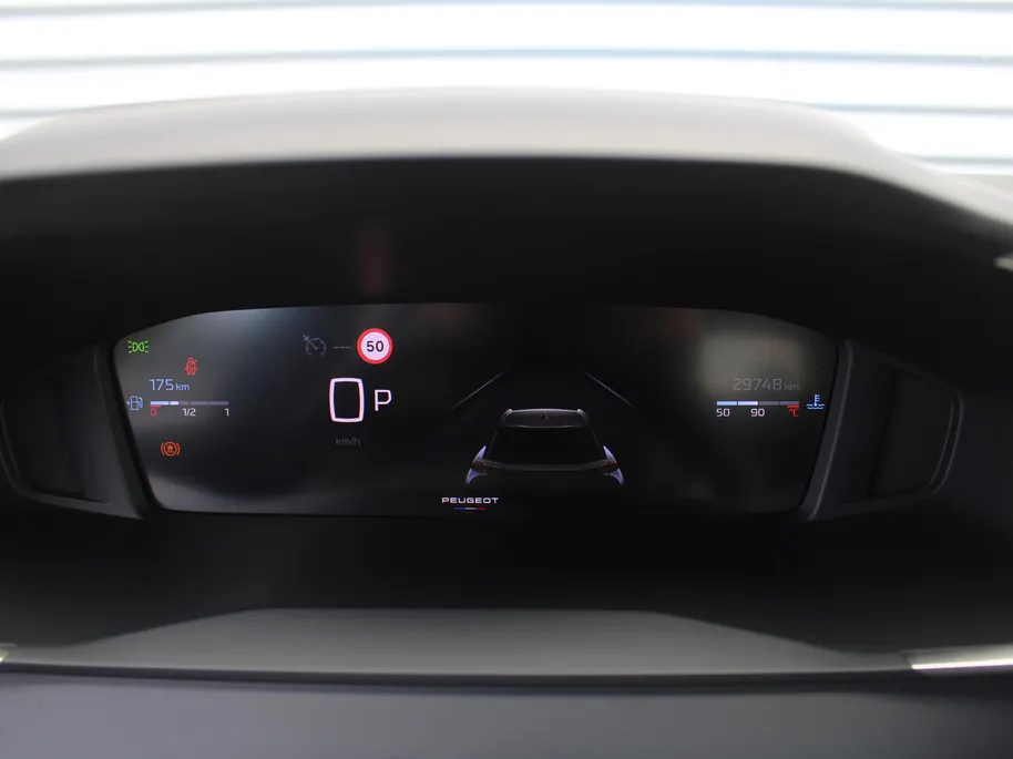 Peugeot 2008 1.2 PureTech 130 Allure | Automaat | Camera | Clima | Cruise | Navi | 17' LM | LED | Apple Carplay/Android Auto |