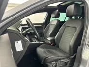 Volkswagen Passat Variant 1.5 TSI R-Line Business + DSG Automaat | Panoramadak | Trekhaak | Elektrische Stoelen