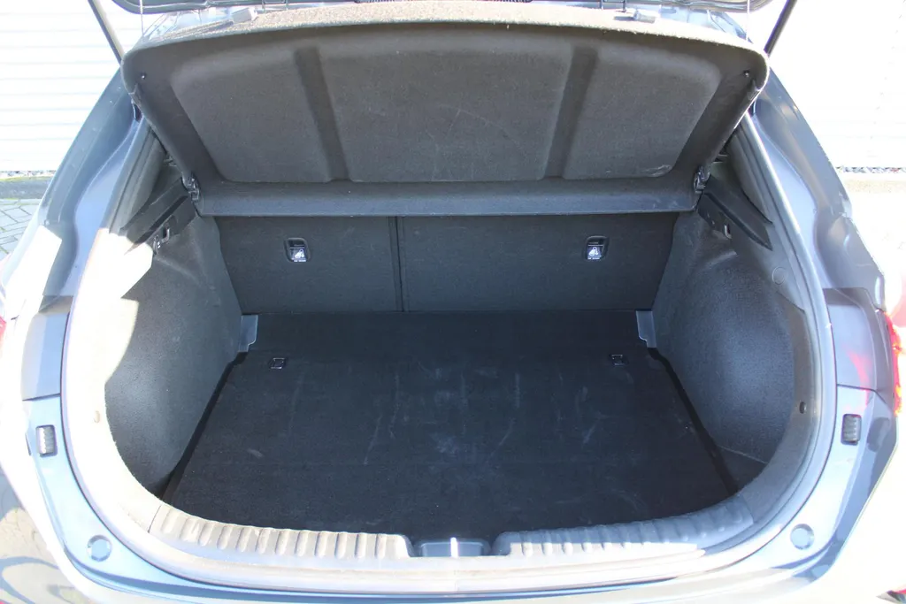 Kia XCeed 1.5 T-GDI MHEV DynamicLine | Airco | Navi | Cruise | Camera | 18' LM |