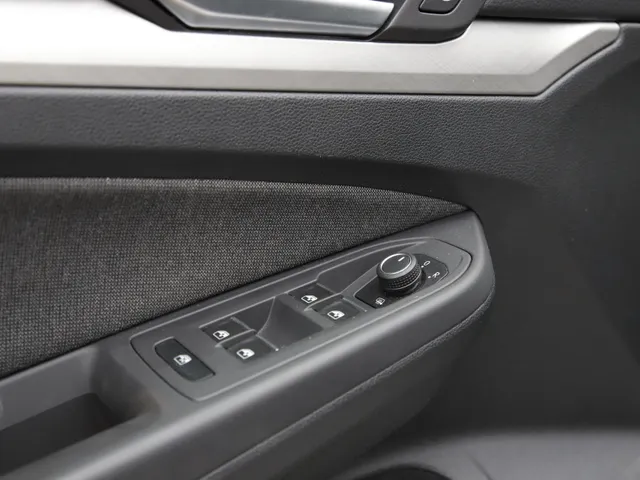 Volkswagen Golf 1.0 TSI Life  | CAMERA | ACC  | APPLE | LED | PDC