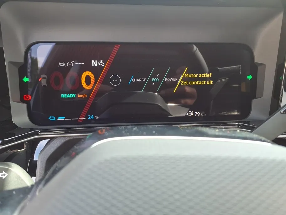 Renault 5 urban range techno 40 kWh NU MET 1.600,- VOORRAAD KORTING  | €800,- korting | Stoel/stuurverwarming | Carplay | ACC | Camera | PDC |