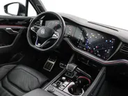 Volkswagen Touareg 3.0 TSi 462pk DSG eHybrid 4MOTION R · SOH 96.9% · Panoramadak · 360 Camera · Luchtvering · Wegklapbare Trekhaak · Stoelventilatie · Elek. Voorstoelen · 21'' Inch ·