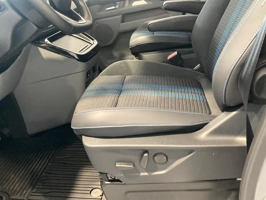 Ford Transit Custom 320 2.5 PHEV L2H1 Sport DC UIT VOORRAAD