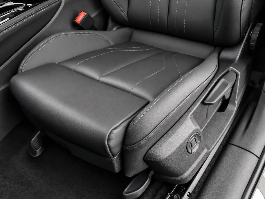 Audi Q3 1.5 TFSI e-hybrid S edition 272 PK · Techniekpakket plus · Privacy glas · S line interieur met sportst.