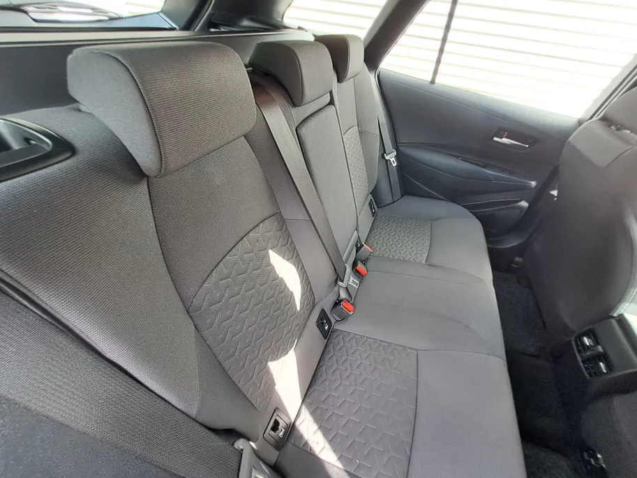 Toyota Corolla Touring Sports 1.8 Hybrid Business | Camera | Adaptieve Cruise | Airco Automatisch | Automaat | Apple Carplay/Android Auto | Apple Carplay/Android Auto