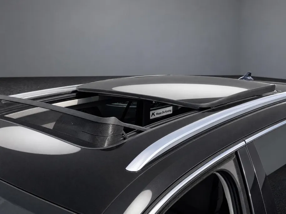Škoda Superb 1.5TSI 150kW/204PK PHEV Laurin & Klement · Panoramadak · Leder · Trekhaak · 360°Camera · Garantie t/m 04-06-2030 of 100000km.