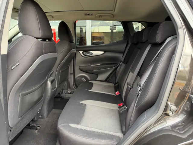 Nissan QASHQAI 1.2 DIG-T 115pk N-Connecta | Panoramadak | Navigatie | 360-Camera | Blind Spot | Keyless