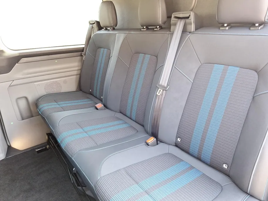 Ford E-Transit Custom 320 L2H1 Sport 71kWh DC | Dubbele Schuifdeur | El. Trekhaak | Adaptive cruisecontrol | Camera | Led verlichting | Pro Power Onboard | 19' Lichtmetaal | Nieuw te bestellen | 0,99% Rente Financial Lease