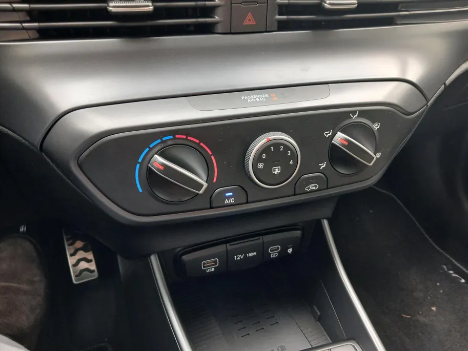 Hyundai Bayon 1.0 100PK Comfort / DIRECT LEVERBAAR! / Demonstratieauto / SCHERP GEPRIJSD! /