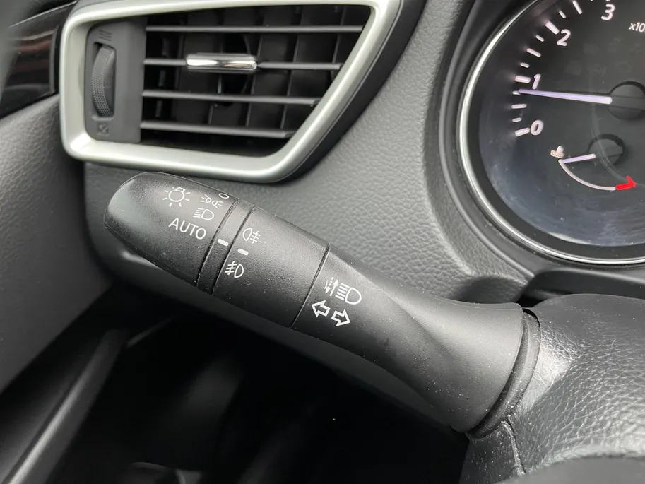 Nissan QASHQAI 1.2 Tekna *Automaat*Navi+360Camera*Climate Control*Stoelverwarming*Panoramadak*Trekhaak*LM.Velgen*Lederen bekleding*Zeer nette auto!