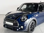 MINI Cooper 5-deurs Cooper S Chili Red John Cooper Works Uitvoering