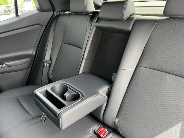 Subaru Uncharted 2E-xcite+ 77 kWh Automaat | Nieuw Leverbaar | Two-Tone Metallic Lak | Elek. Binnenspiegel | Lederen Bekleding