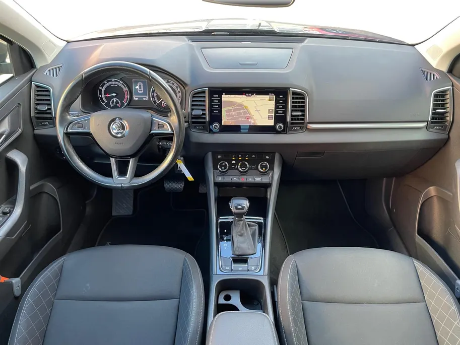 Škoda Karoq 1.0 TSI Ambition Business DSG-Automaat| Wegklapbare trekhaak| Navi| Cruise Control| Climate control| Parkeersensoren v+a|