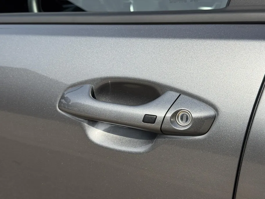Kia Stonic 1.0 T-GDi MHEV DynamicPlusLine | Apple Carplay / Android Auto | Navigatiesysteem | Stoel + Stuurverwarming | Licht + Regensensor | Parkeersensoren + Camera Achter | Cruise Control | 16' Lichtmetalen Velgen