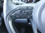 Mazda 2 Hybrid 1.5 Select | Trekhaak | Stuur-/stoelverwarming | Camera | HUD | Telefoonlader | Dodehoek detectie | Cruise adapt. | Clima | 16' LM |