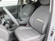 Kia EV2 Plus 42.2 kWh | Dodehoek detectie | Clima | 18'' LM Velgen | Stuur-/stoelverwarming | All seasons | Camera | Keyless | Telefoonlader | Navi |