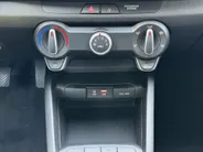 Kia Stonic 1.2 MPi 84pk ComfortPlusLine Navigator l Trekhaak l