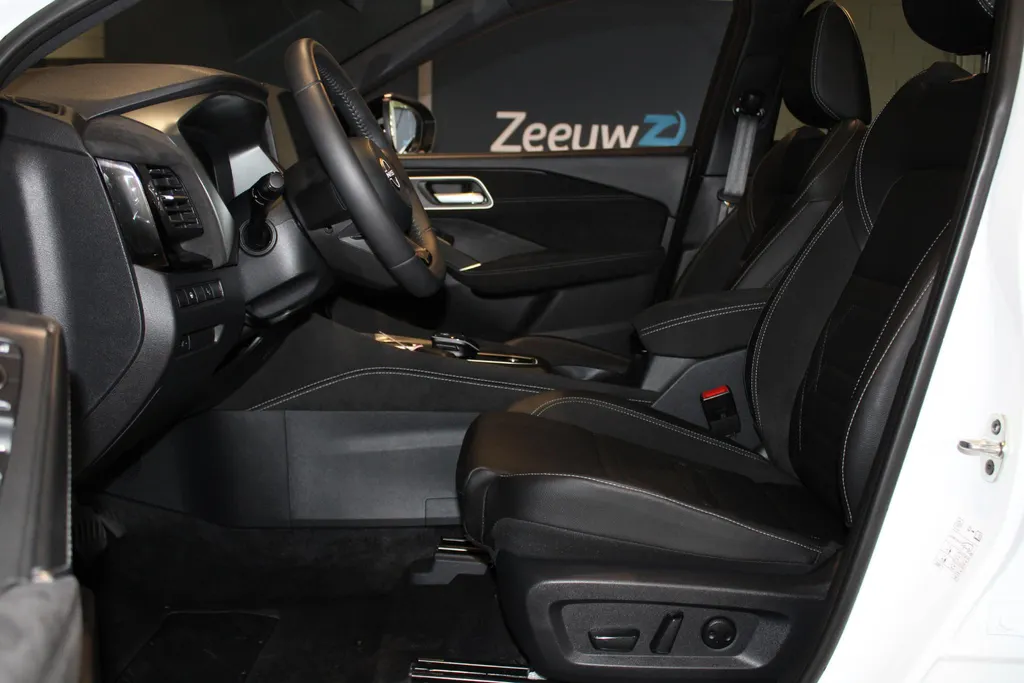 Nissan QASHQAI 1.5 e-Power N-Design | 20inch wielen |360grd camera | parkeersensoren voor en achter | Electrische stoelverstelling met geheugen | Alcantra/lederen bekleding | 205PK | Two-tone lak | Apple carplay & Android auto |