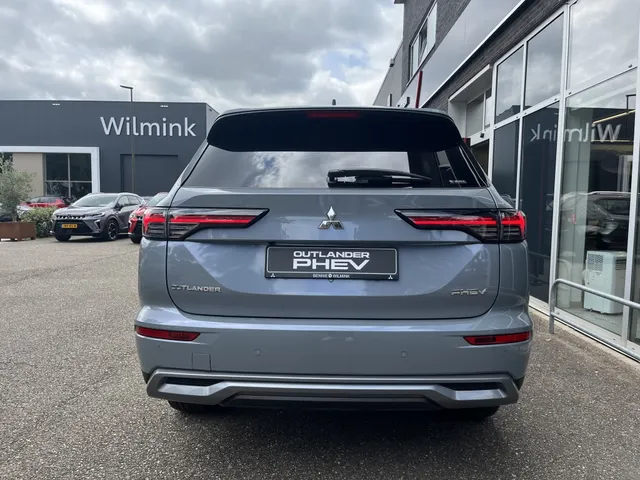 Mitsubishi Outlander 2.4 PHEV Intense+