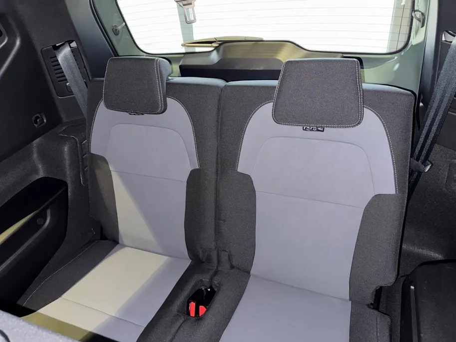 Dacia Jogger 1.6 Hybrid 140 Extreme 7p. *Aut*Navi(Carplay)+Camera*Climate*Parkeersensoren*Limited Edition!
