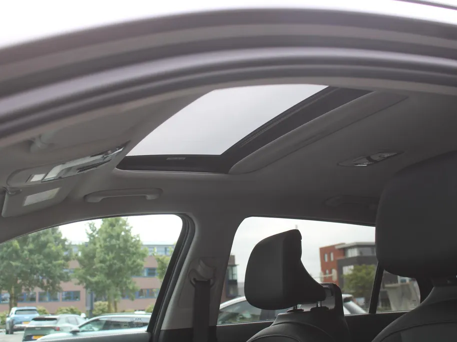 Kia Niro 1.6 GDi Hybrid DynamicPlusLine | Trekhaak | BTW Auto | Schuifdak | Stuur-/stoelverwarming | Cruise adapt. | Camera | Clima | Leer | HUD | LED | 16' LM |