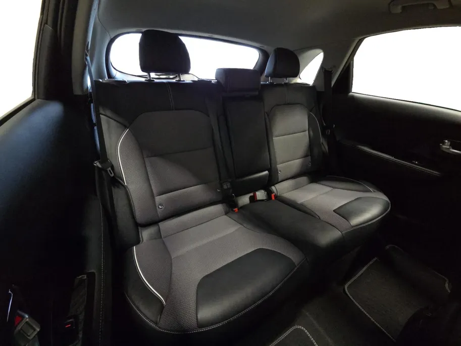 Kia e-Niro DynamicLine 64 kWh | 1e Eigenaar | Accu 99.4% | Trekhaak Afneembaar | Camera | Carplay & Android | Fabrieksgarantie | NAP