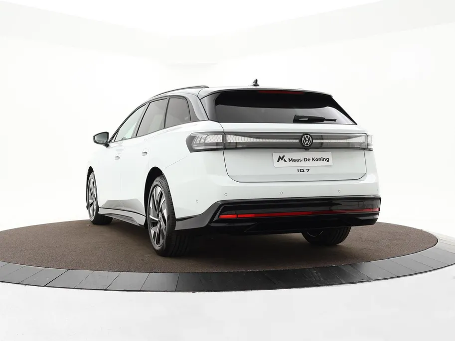 Volkswagen ID.7 Pro Limited Edition 77 kWh accu 286 PK · Draadloze telefoonlader · 360 camera · verwarmde voorstoelen · Voorraad OUTLET · Prijs is inclusief inruilpremie ·