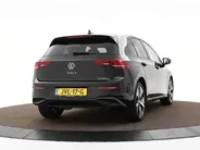 Volkswagen Golf 1.5 204pk DSG eHybrid Life Edition · Camera · Apple/Android Car Play · Leder Interieur · Dodehoek Detectie · P-Sensoren · Keyless · 18'' Inch · Garantie t/m 27-01-2030 of 100.000