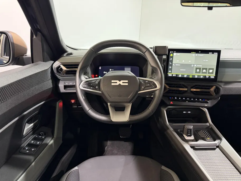 Dacia Bigster 1.8 - 155PK Hybrid Extreme Automaat | 1e eigenaar | 360 Camera | Adaptive Cruise Control | Apple CarPlay/Android Auto | Schuif/Kantel Dak | Lichtmetalen Velgen | Digital Cockpit | Full LED |