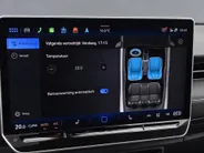 Volkswagen ID.7 Tourer Pro Business 77 kWh / 286pk Stuur- & Stoelverwarming · 360 Camera · Trekhaak · IQ.LIGHT ·  Head-Up Display